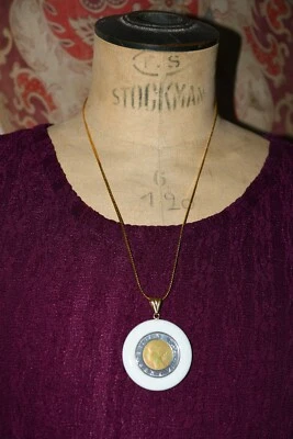 NUEVO SIN ETIQUETAS COLGANTE MONEDA QVC Vicenza oro piedra preciosa tallada y 500 liras 2a Foto 1 de 4