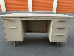 The General Fireproofing Vintage Mid Century Modern Metal Tanker Desk - Picture 1 of 14