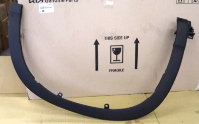 NEW FOR 2014-2018 TOYOTA HIGHLANDER FRONT RIGHT FENDER FLARE MOLDING TY13149AR5 - Image 1 of 4