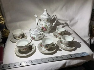 Royal Vienna Tea Set Pattern 2303 beehive - Picture 1 of 12