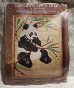 Nuevo de Lote Antiguo Nicole Creations Long Stitch Picture Kit - Panda 1301 - 9" X 12" - Imagen 1 de 4