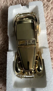 1937 Cord 812 Supercharged Die Cast 1:32 Scale by Signature Models RARE GOLD! - Picture 1 of 4