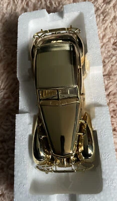 1937 Cord 812 Supercharged Die Cast 1:32 Scale by Signature Models RARE GOLD! - Image 1 of 4