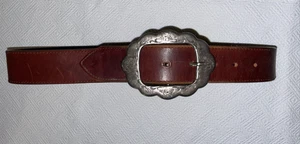 Cinturón Mujer Tweeds Marca Y2K S 25-29" Cuero Marrón Hecho en EE. UU. Tono Plateado 1.5" - Imagen 1 de 7