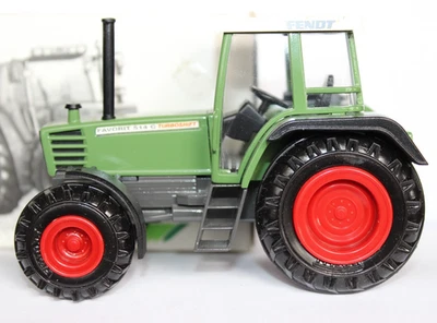 Fendt Favorit 514 C   Cursor  1:43  792 - Bild 1 von 4