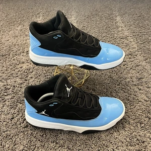 Jordan Max Aura 2 Shoes Black University Blue White CK6636-041 Size 11.5 Nike - Picture 1 of 10