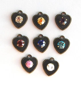 VINTAGE 4 BRASS HEARTS WITH SWAROVSKI RHINESTONES* 4 PENDANT BEADS MANY COLORS - Picture 1 of 12