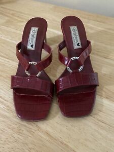 Brighton Vintage 8 Red Leather Heeled Strappy Sandals Trendy Comfy Silver Accent