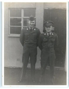 Vintage Photo 1953, 2 US Army Soldiers Full Dress on England Base ,JNHC 4.5x3.5 - Picture 1 of 2