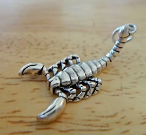 Sterling Silber 3D 28x13mm 2,5 Gramm Skorpion Skorpion Sternzeichen Charm - Bild 1 von 4