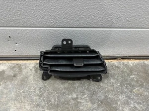 16- 21 CHEVY MALIBU RIGHT PASSENGER SIDE DASH AIR VENT GRILLE BLACK - Picture 1 of 3