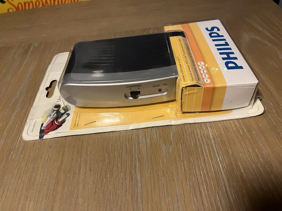 Philips RF MODULATOR Box Video RCA to RF Converter PH61159 Channel 3,4 Coaxial - Image 1 of 4