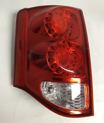 Luz trasera LED para conductor izquierdo Dodge Caravan Ram Van 2011-2020 OEM 5182535AD Foto 1 de 4