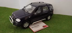 MERCEDES BENZ ML 320 bleu nuit o 1/18 MAISTO voiture 4x4 miniature de collection - Picture 1 of 9