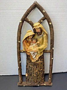 Nativity Scene Wall Hanging Plaque With Holy Family In Wood-Look Arch Frame - Picture 1 of 6