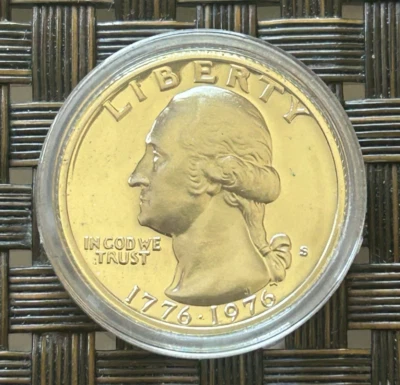 RARE 1776-1976 Bicentennial Quarter S-Mint in capsule EXCELLENT CONDITION - Image 1 of 4