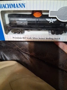 BACHMANN 40' SINGLE DOME TANK CAR TIDEWATER HO SCALE #17842 - Picture 1 of 5