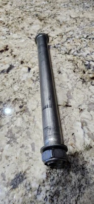 08-16 YAMAHA YZF R6 EJE TRASERO LLANTA PIVOTE PERNO EJE 2008 R6R YZF-R6 Foto 1 de 3