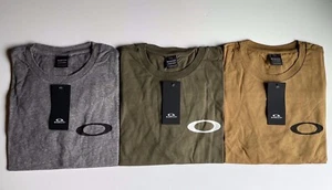 T-Shirt Oakley T-shirt canale militare camicie logo bandiera americana USA - Foto 1 di 7