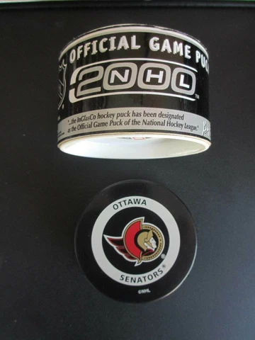 Ottawa Senators Official 2000 NHL Game Hockey Puck in Original Package Cover