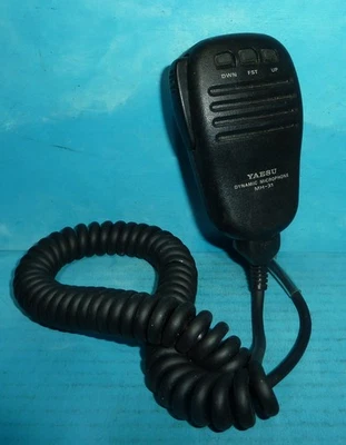 Micrófono dinámico Yaesu MH-31 8 pines OEM Foto 1 de 4