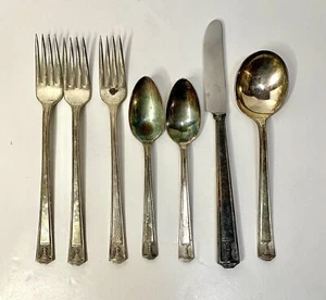 7 Pieces Holmes & Edwards Century Inlaid Silverplate 7-1/4" Flatware Various - Picture 1 of 9