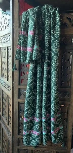 Cashmere/ Viscose Scarf Wrap Throw 69 X 180 Cm Batik Look Print All Season New. - Picture 1 of 8
