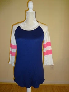 Rue 21 Junior Multi-Color T-Shirt - Size Medium - Picture 1 of 2