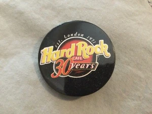 VINTAGE HARD ROCK CAFE PIN BUTTON 30 YEARS 1971 - 2001 London Black 1" PIN - Picture 1 of 3