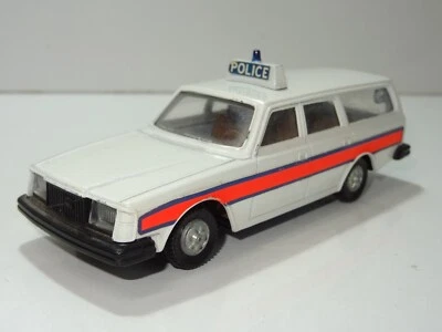 Dinky 122 VOLVO 265DL ESTATE POLICE (385) - Изображение 1 из 3