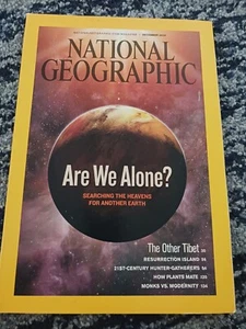 National Geographic Magazine December 2009 Are We Alone - Foto 1 di 3