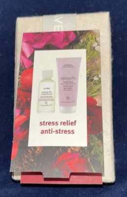 Aceite de composición antiestrés Aveda Stress Relief 1 oz y crema de manos de 1,4 oz Foto 1 de 2