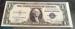 1935 C Silver Certificate note uncirculated $1.00 one Dollar wide R. side margin - Picture 1 of 2