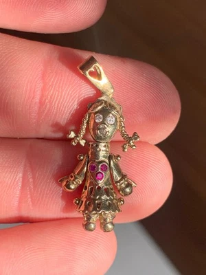 Colgante muñeca articulada rubí oro 9ct 3 gramos Foto 1 de 4