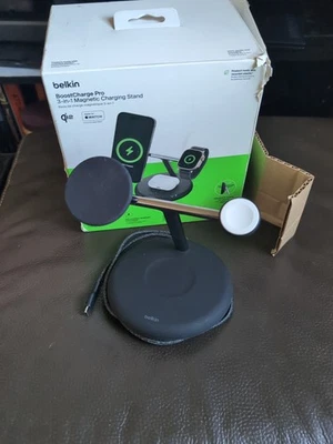 Belkin Boost Charge Pro 3-in-1 Qi2 Charging Stand w/ Magsafe WIZ023 - Black READ - Image 1 of 3