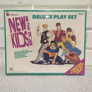 New Kids on The Block NKOTB 1991 Colorforms Deluxe Play Set #2389 SEALED - Picture 1 of 7