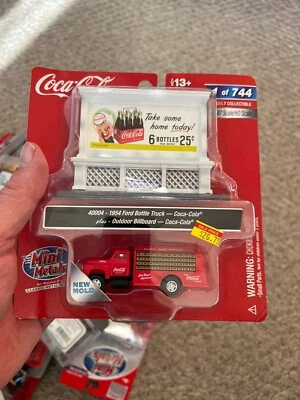 CMW-Mini Metals 40004 HO scale 1954 Ford Bottle Truck w/Outdoor Billboard - Image 1 of 3