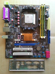 ASUS M4N78-AM socket AM2+/AM3 AMD Phenom II X4 960T Kingston 4Gb - Foto 1 di 13
