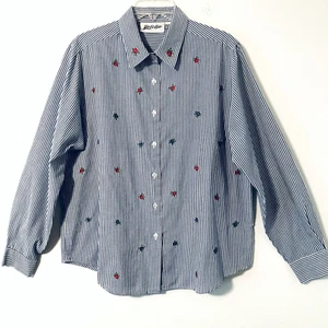 Vintage Yves St. Clair Blue & White Striped w/ Embroidery Size 16 Long Sleeve - Picture 1 of 6