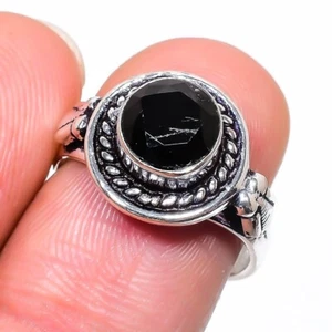 Black Spinel Gemstone Handmade 925 Sterling Silver Jewelry Ring Size 7.75 (US) - Picture 1 of 1