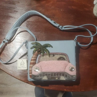 Bolso Bandolera Mary Frances Rosa Adornado Cadillac Tropical Con Cuentas Nuevo sin Etiquetas Foto 1 de 4