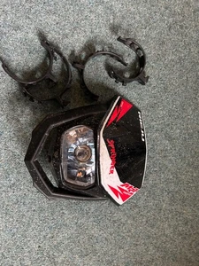 Scheinwerfer Verkleidung inkl. Halterung Rieju MRT 50 Trophy Racing Edition - Foto 1 di 4