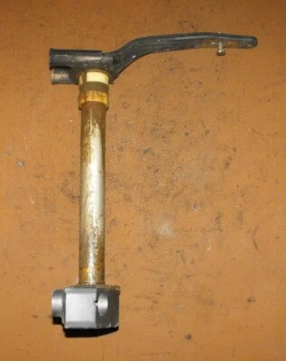 Brazo de soporte de dirección Yamaha 225 HP 2 tiempos PN 66K-42510-02-8D compatible con 2000-2010+ Foto 1 de 3