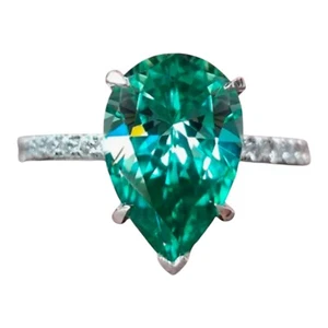 Boutique Green Simulated Emerald And Silver Women’s Teardrop Ring Size 7 🪞 - Picture 1 of 6