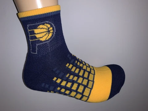 INDIANA PACERS NBA BASKETBALL LOGO MENS 1/4 LENGTH DIGITAL PATTERN SOCKS LARGE Cover