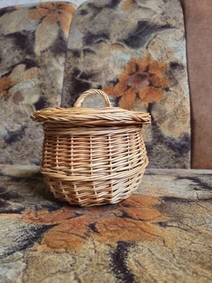 Handwoven Willow Basket Jar with Lid: Rustic Kitchen & Home Decor - Image 1 of 4