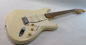 Squier Strat Fender Electric Guitar White / Cream Affinity Series Stratocaster