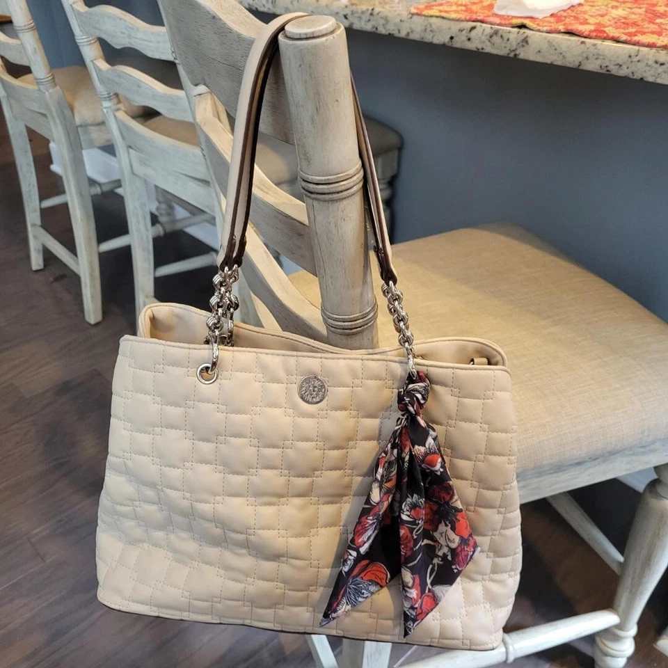 Bolso de mano Anne Klein de cuero acolchado sintético para mujer - tostado Foto 1 de 2