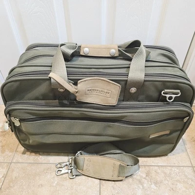 BRIGGS & RILEY Travelware Olive Nylon Carry On Bag Duffle Weekender Leather Tags - Image 1 of 4