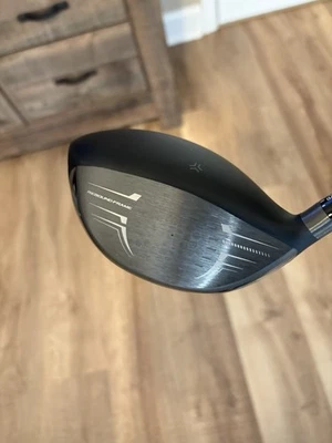 Srixon ZX7 MKII 9.5* RH Driver ACCRA Shaft Mint/ Excellent. Stiff Flex - Image 1 of 4